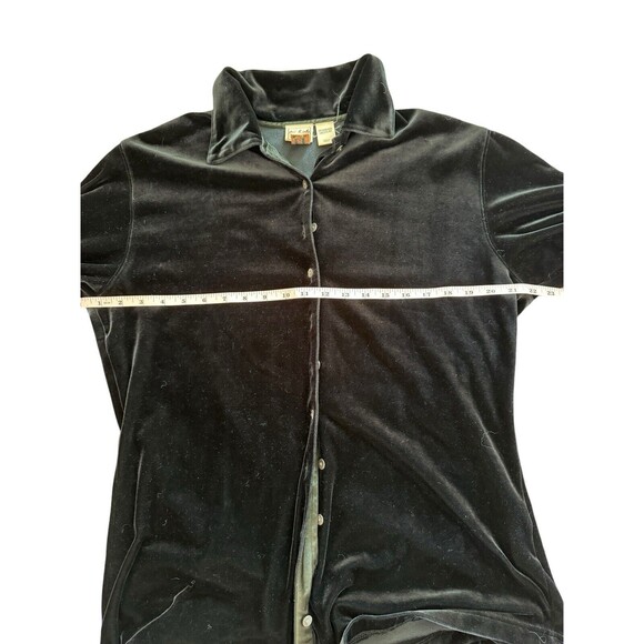 Vintage Woolrich Black Velvet Button Down Shirt Women’s Size Medium Casual Retro - Picture 3 of 5